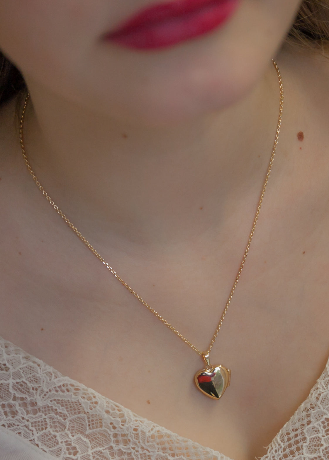 Herzförmige Medaillon-Halskette für Fotos - Vergoldet