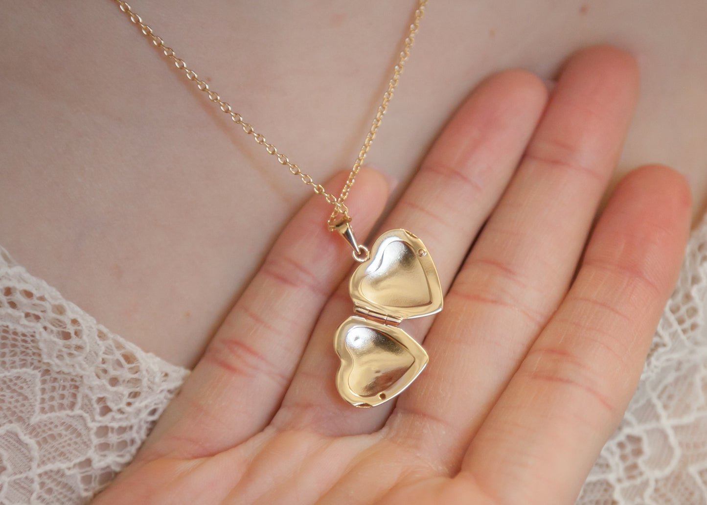 Herzförmige Medaillon-Halskette für Fotos - Vergoldet