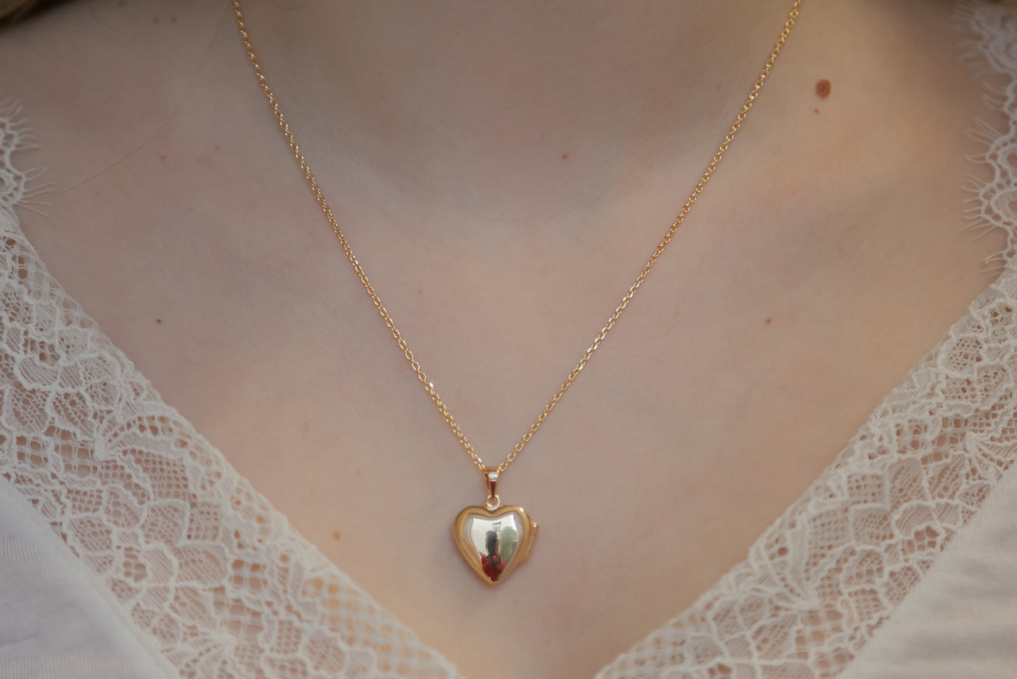 Herzförmige Medaillon-Halskette für Fotos - Vergoldet