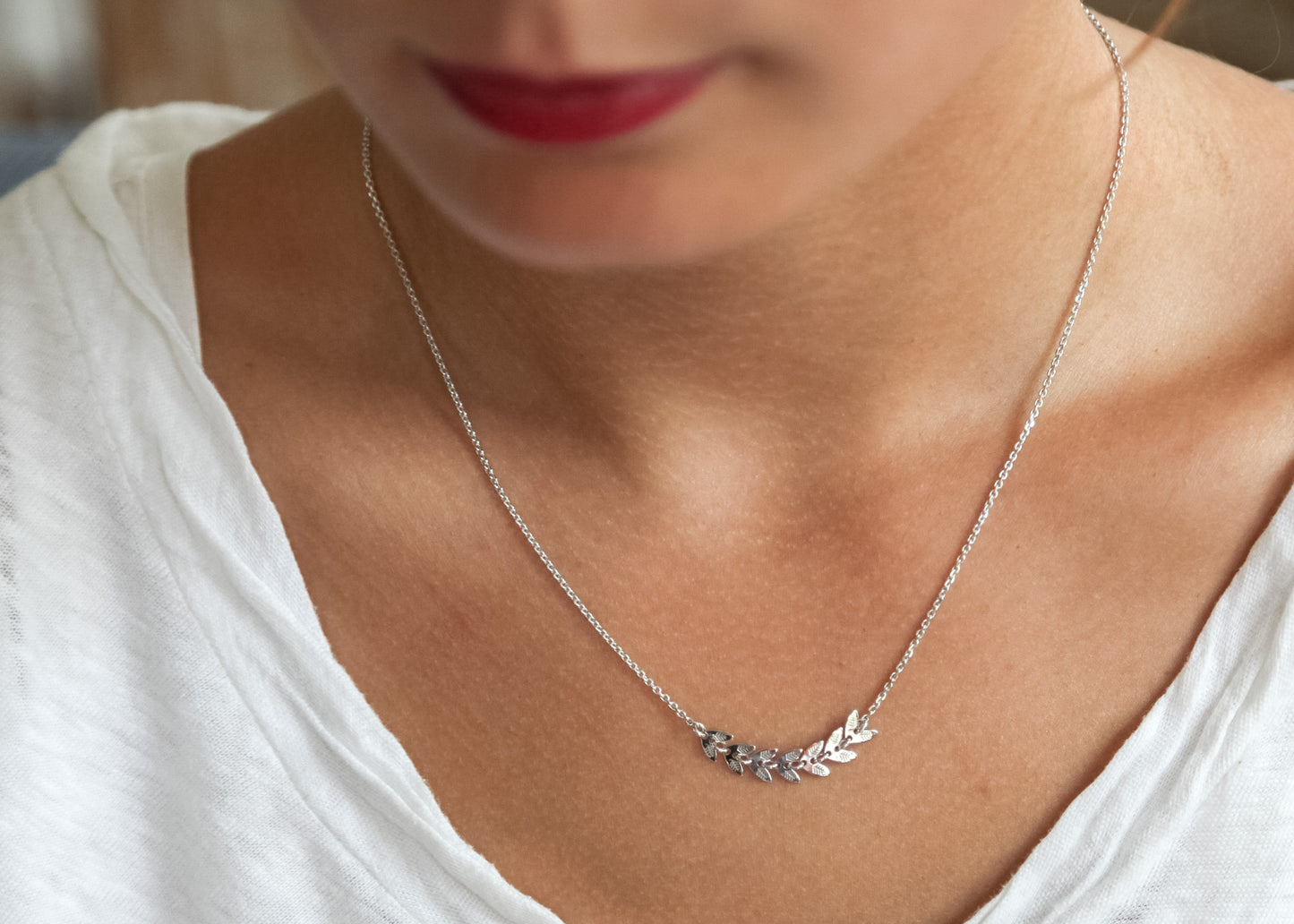 Kette mit kleinen Blättern aus Silber - Blätterkette