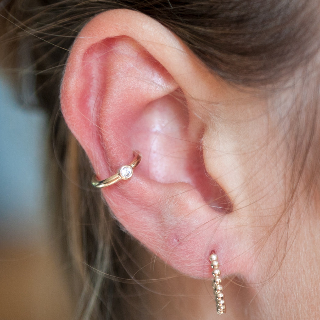 Ear Cuff mit Zirkonia vergoldet