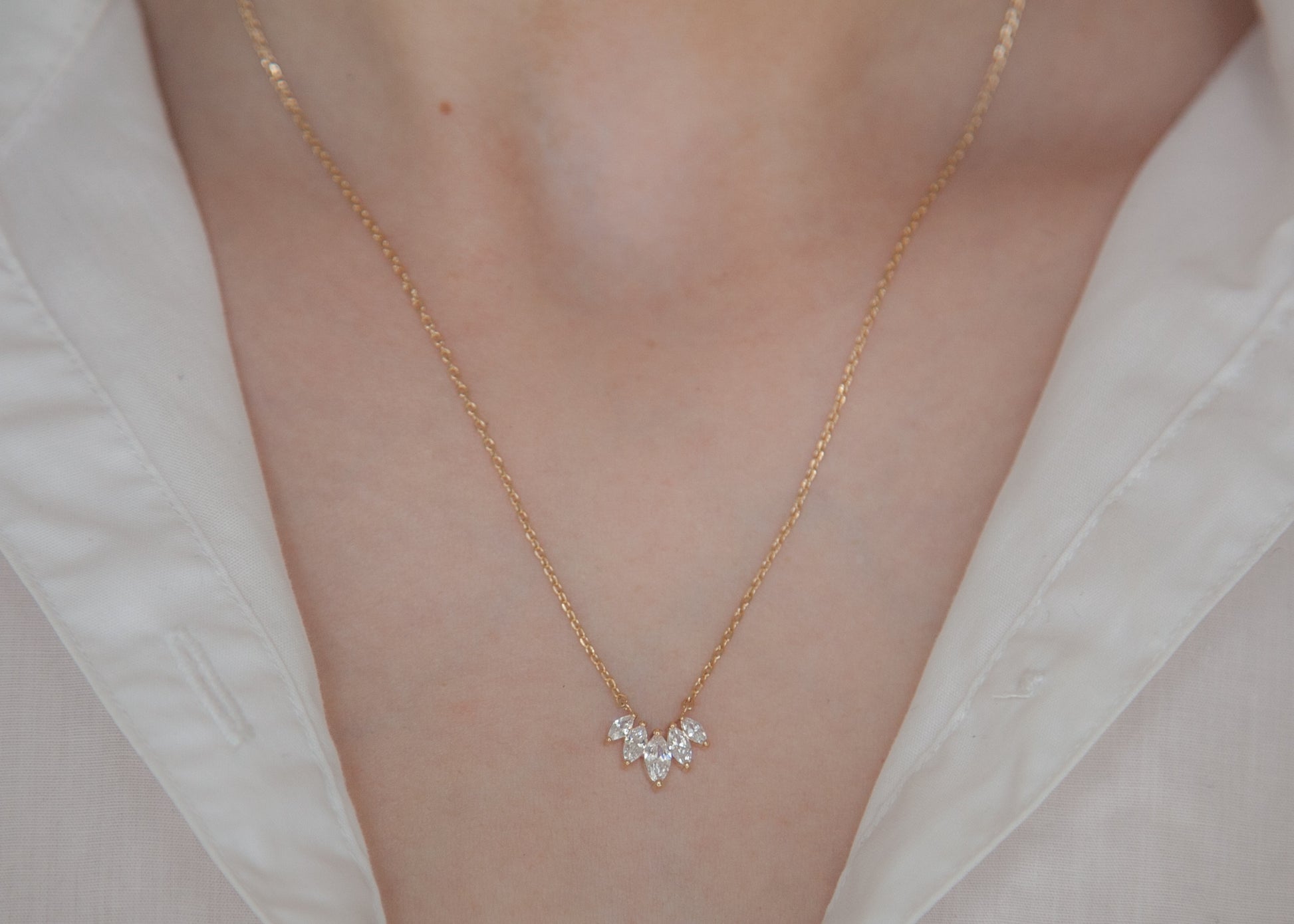 Kette Vergoldet Anhänger 5 Zirkonia Gefasst - Halskette für Damen