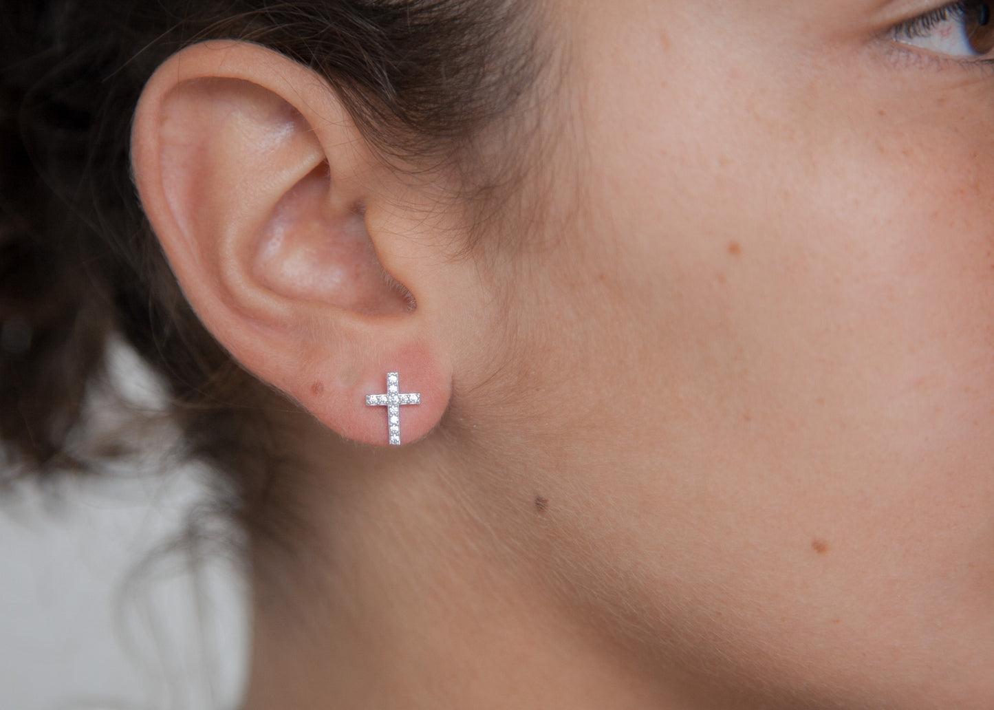 Kreuz Ohrstecker mit Zirkonia aus Silber