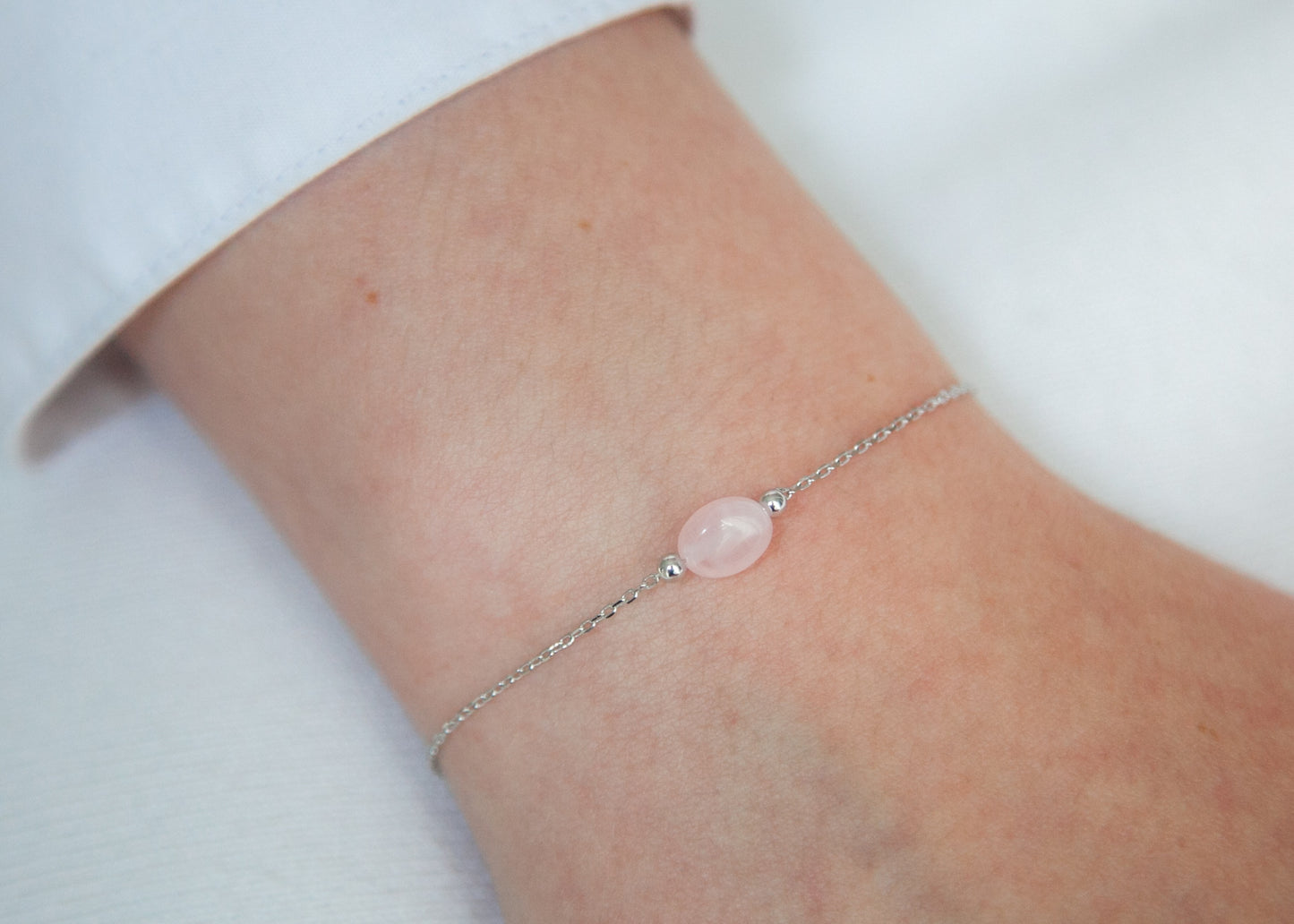 Armband mit einem Rosenquarz-Änhänger aus Silber - Heilstein Armband