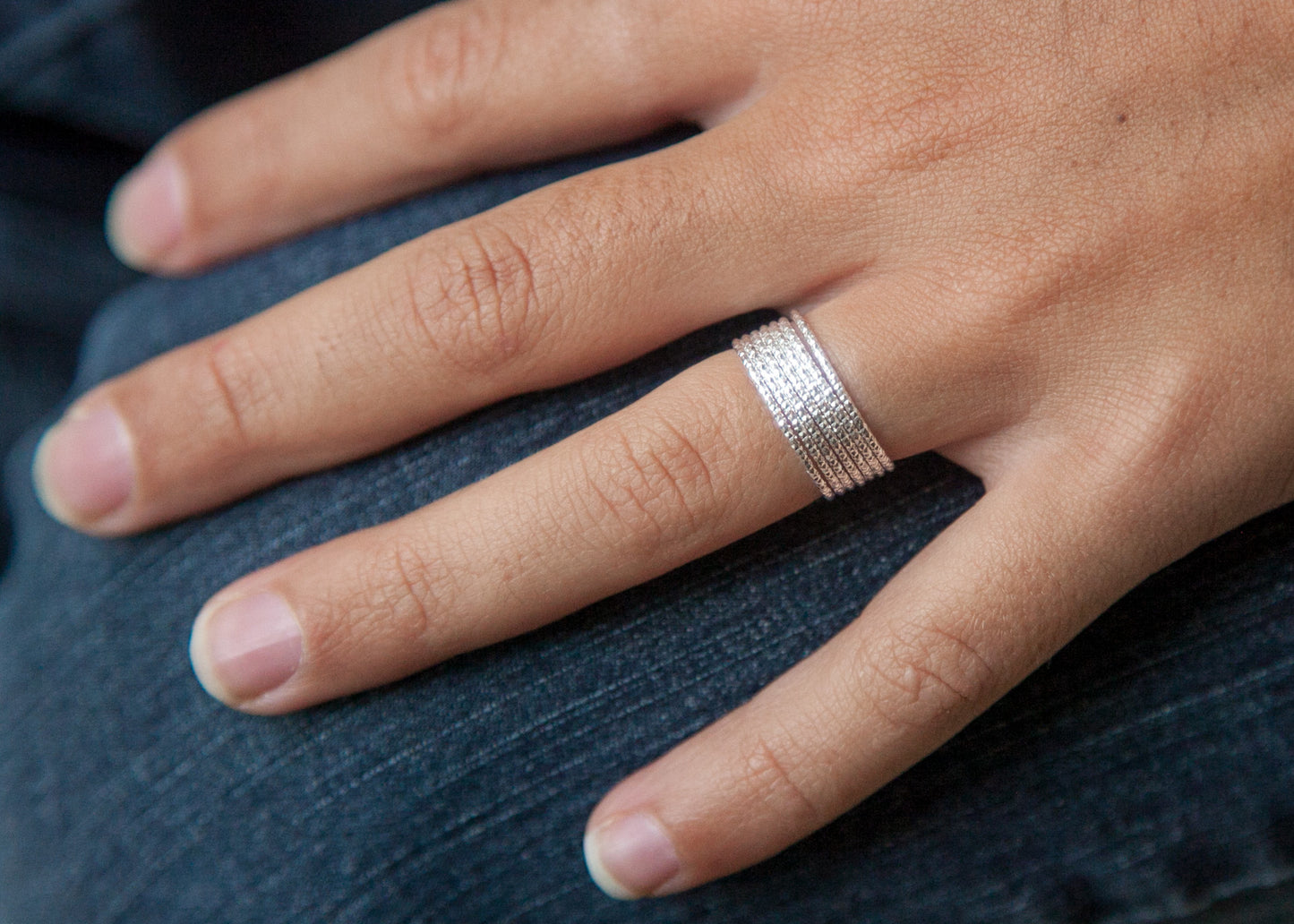 Stapelring, Minimalistischer Ring gehämmert aus Silber