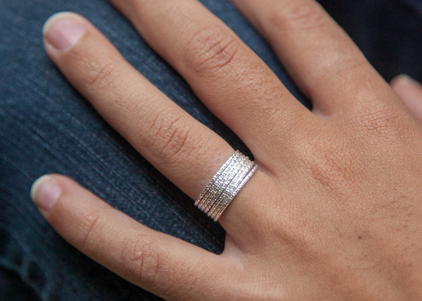 Stapelring, Minimalistischer Ring gehämmert aus Silber