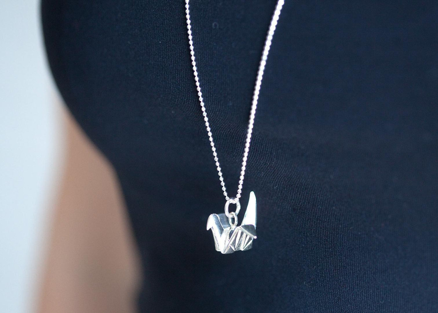 Lange Kette mit Origami-Schwan aus Silber