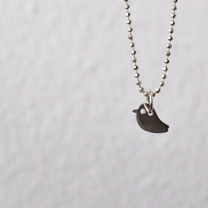 Kugelkette mit Vogel-Motiv aus Silber