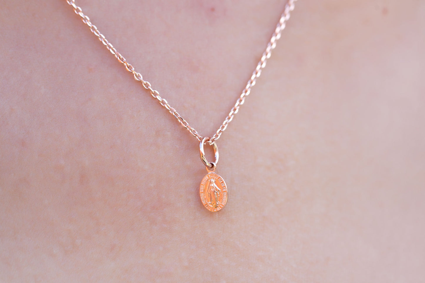 Kette mit Madonna-Anhänger Rosévergoldet, Schmuck Jungfrau Maria
