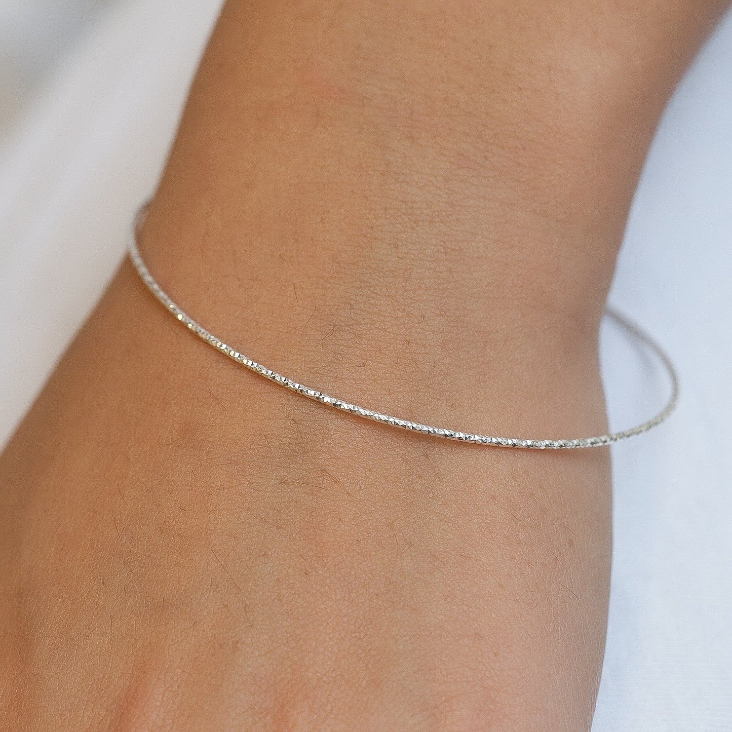 Schmaler Armreif aus Silber