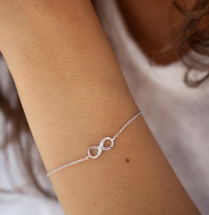 Unendlich-Armband aus Silber mit Zirkonia