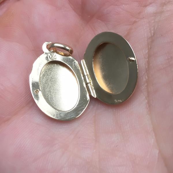 Lange Kette mit Oval Foto Medaillon vergoldet