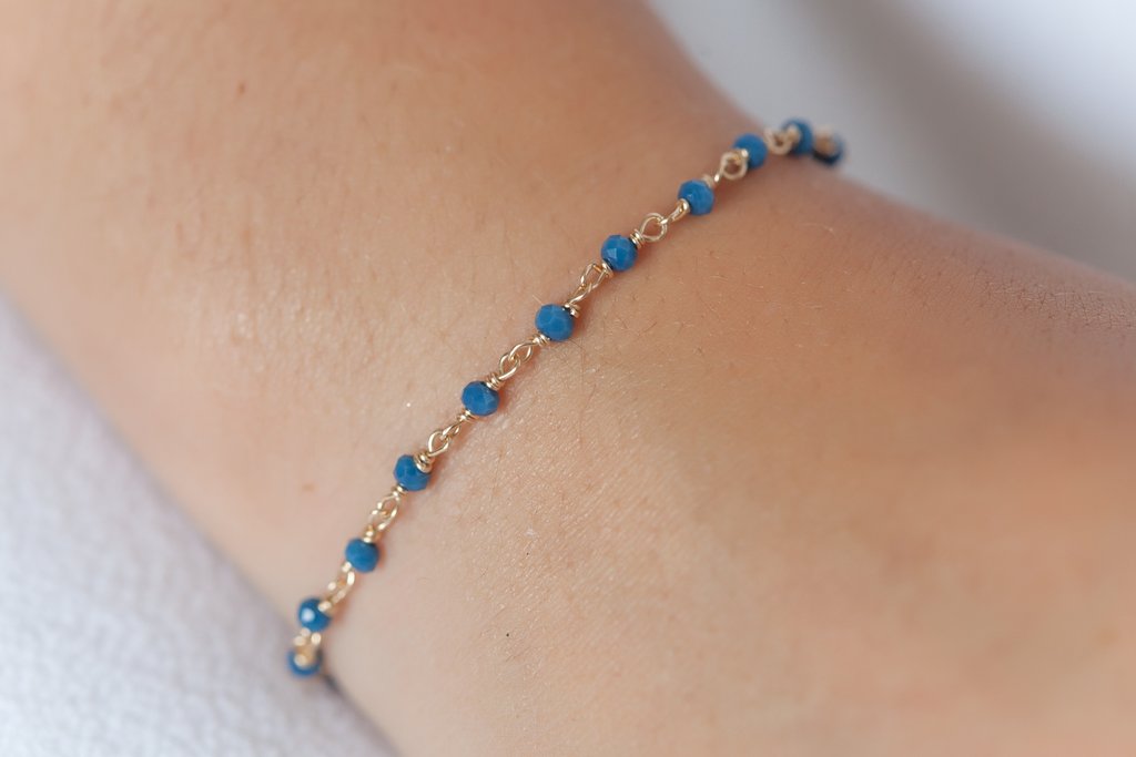 Armband mit bunten Steinen - 16 Karat vergoldet
