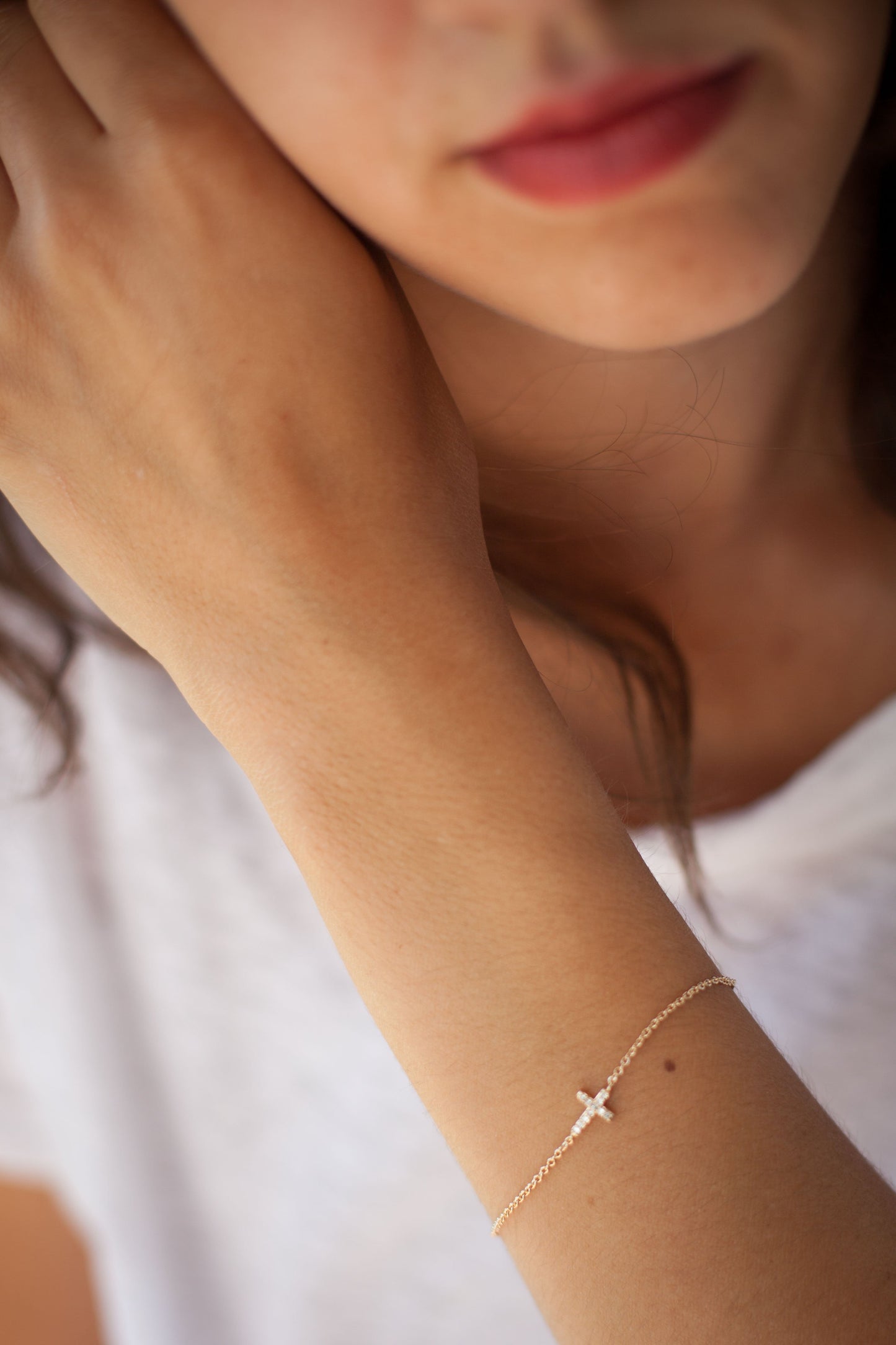 Armband mit Zirkonia Kreuz vergoldet
