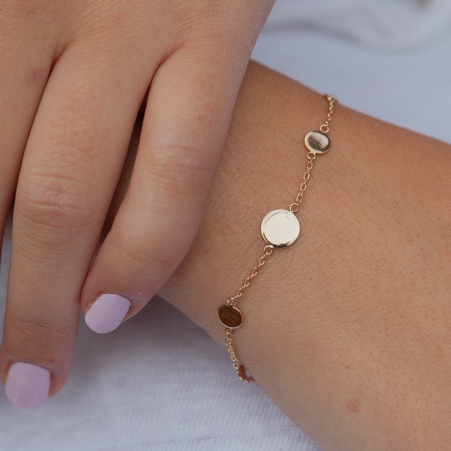 Armband mit 7 Plättchen vergoldet - Boho Armband für Damen