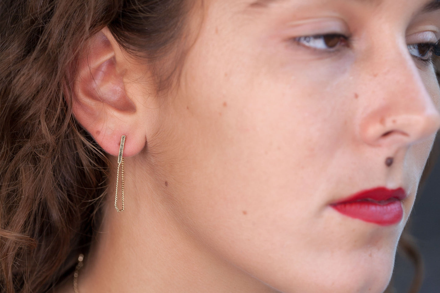 Stylische Ohrkettchen - 16 Karat vergoldet