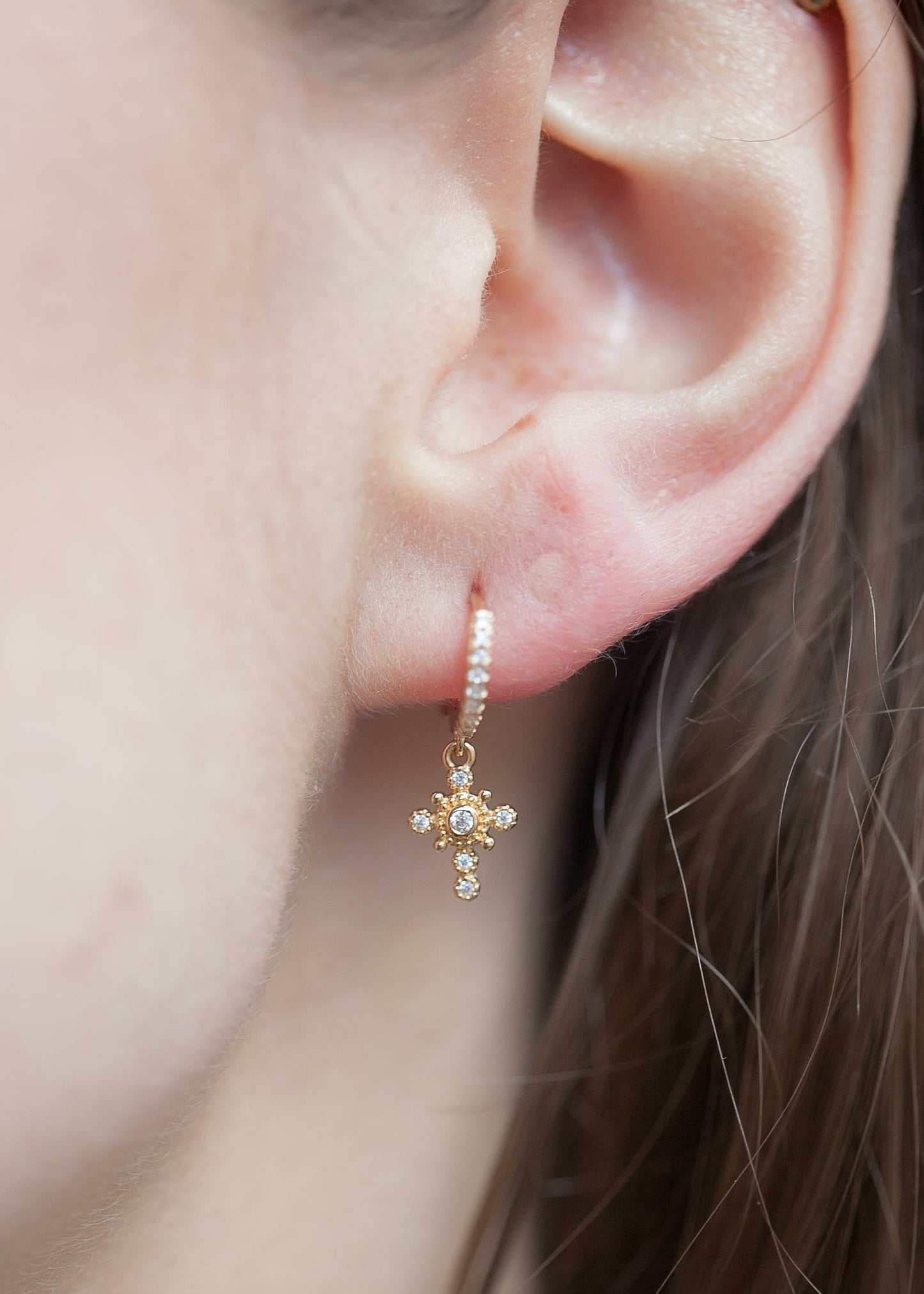 Mini-Creolen mit Kreuz - 16K vergoldet