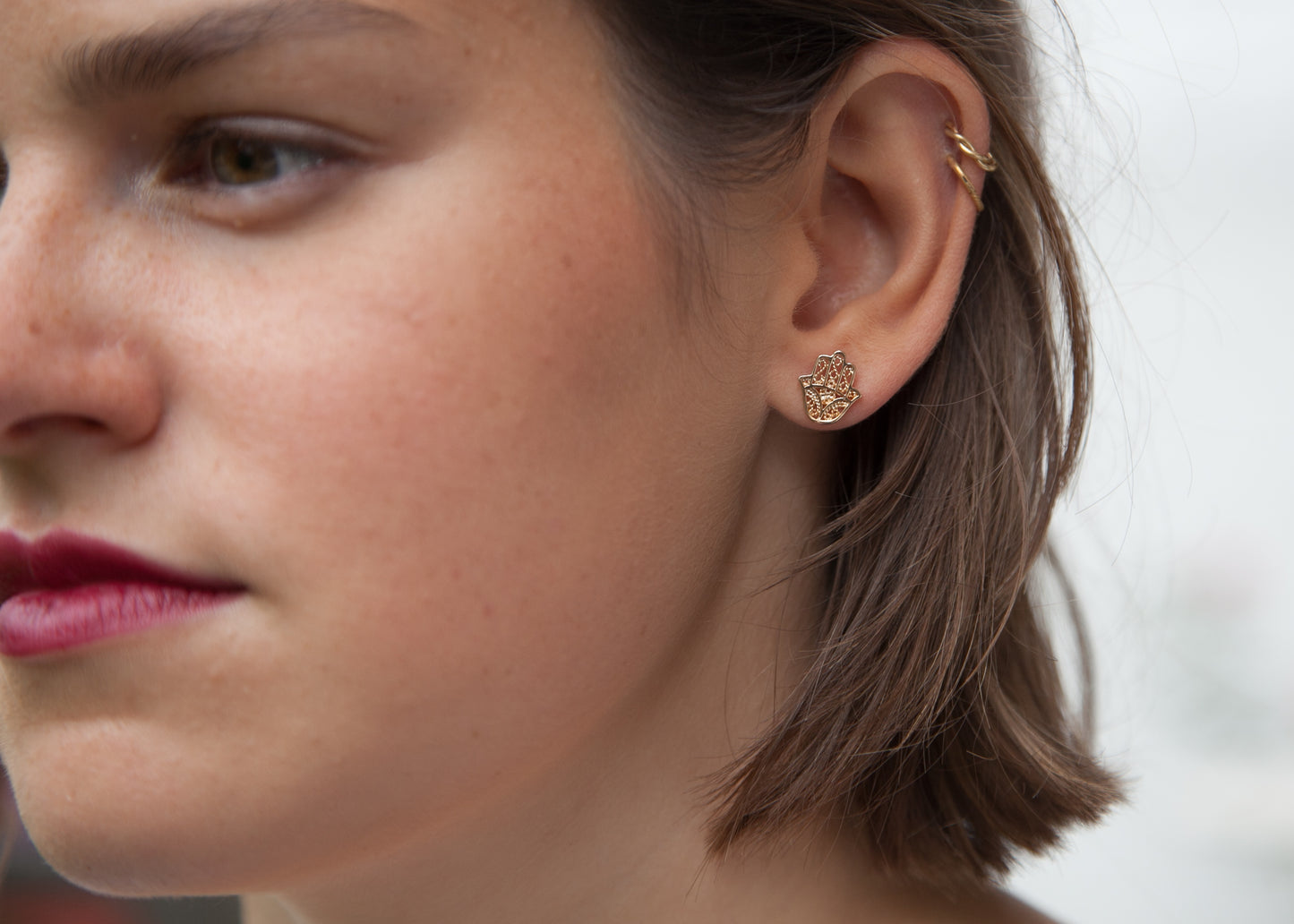 Hamsa Ohrstecker vergoldet - Hand der Fatima Ohrstecker
