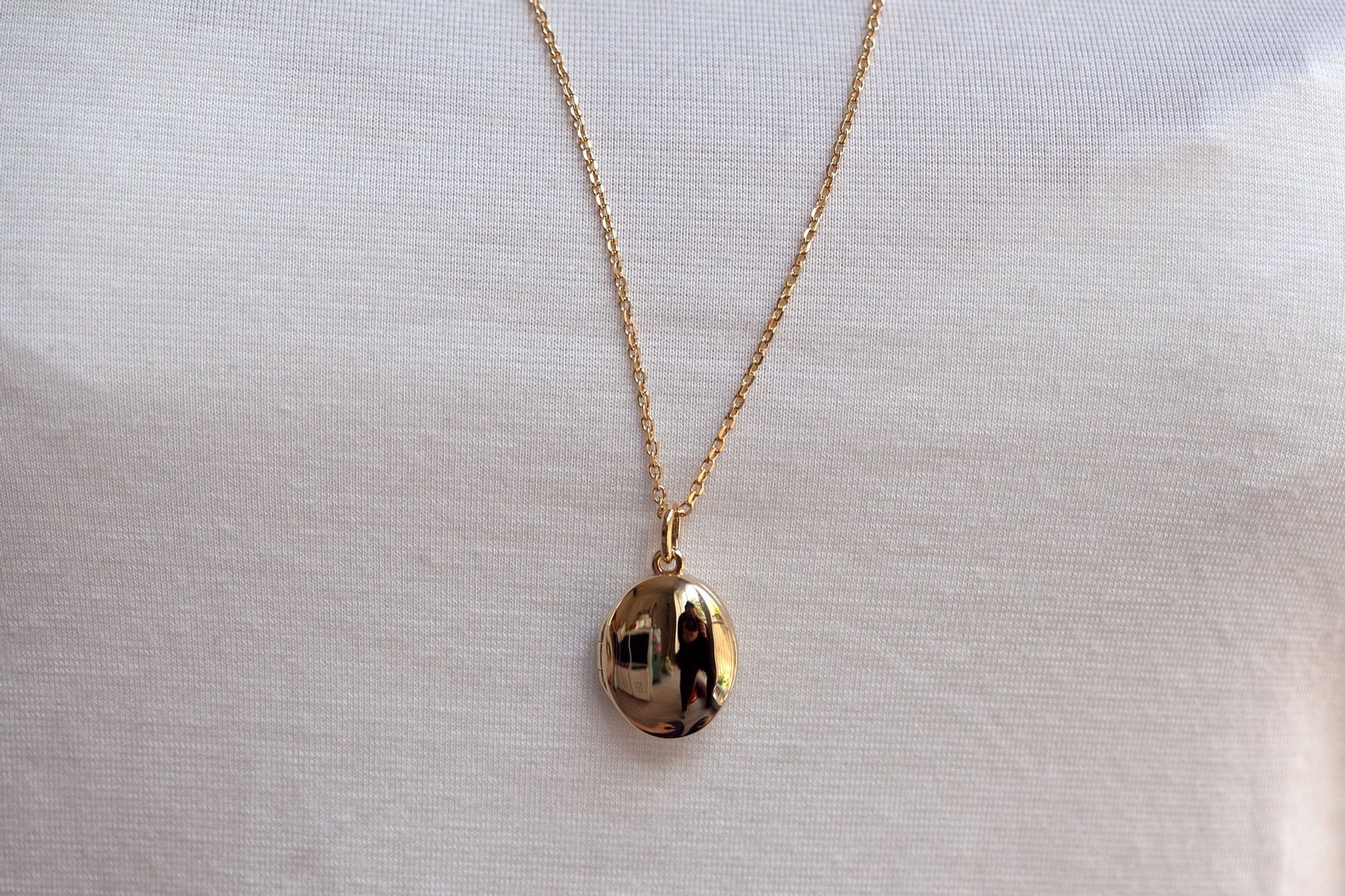 Lange Kette mit Oval Foto Medaillon - 16Karat vergoldet