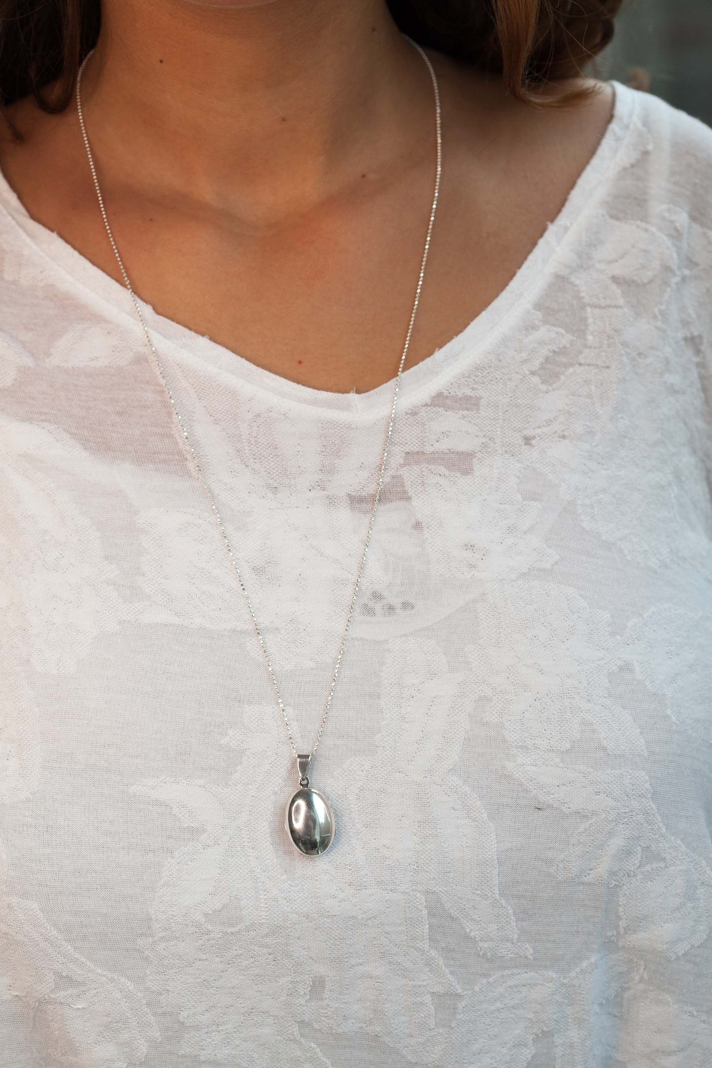 Ovaler Foto Anhänger aus Silber mit Kette
