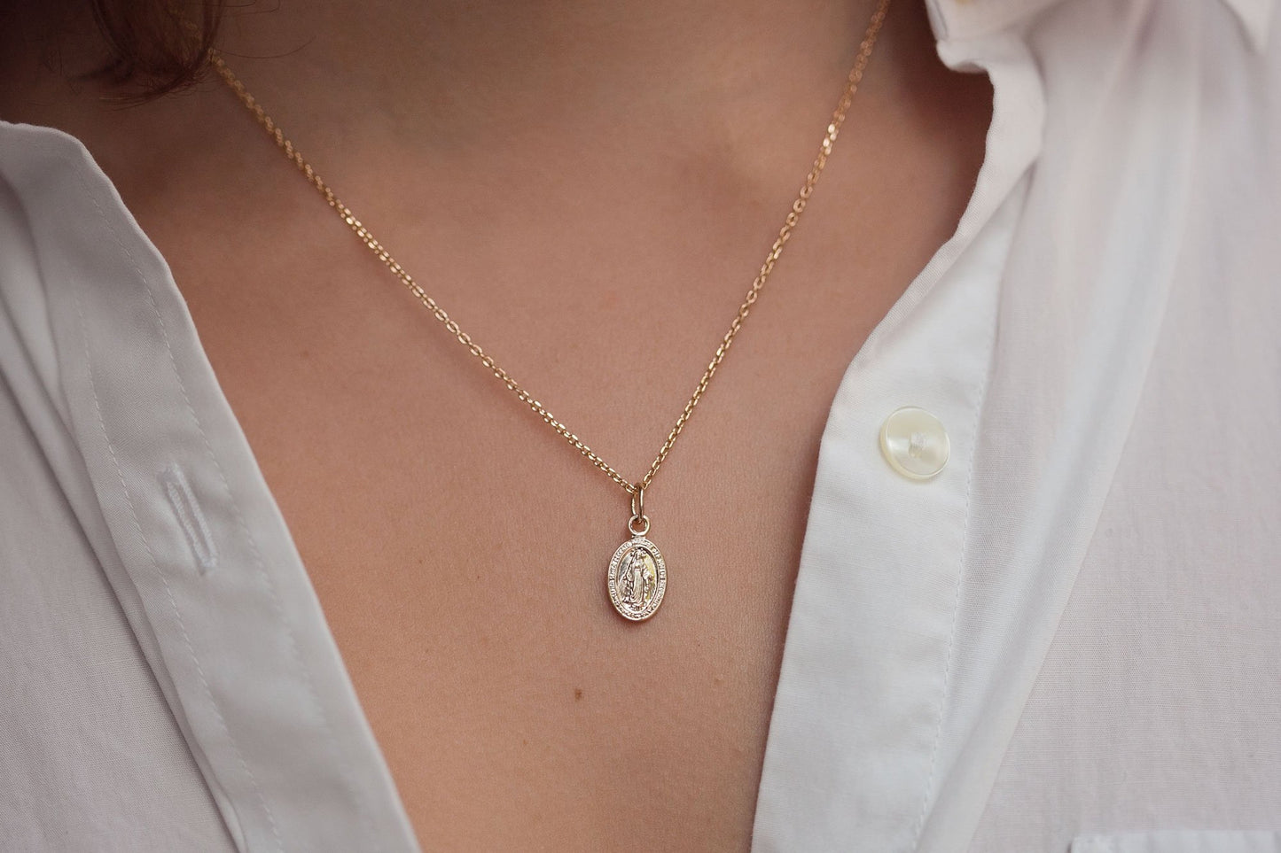 Kette mit Madonna-Anhänger - 16Karat vergoldet
