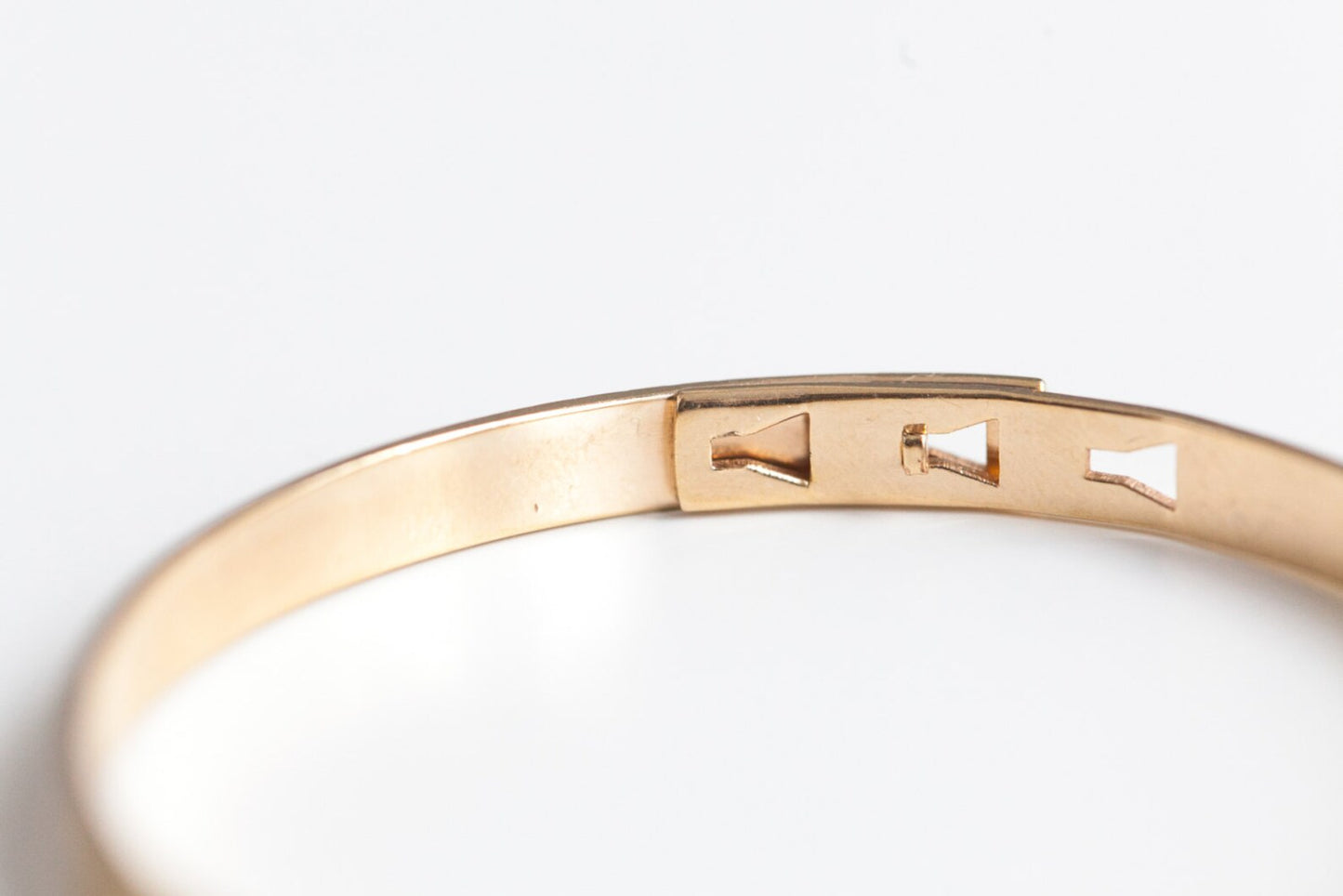 Armreif mit Schlangenmuster 16K vergoldet