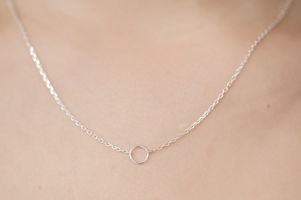 Kette mit kleinem Ring aus Silber