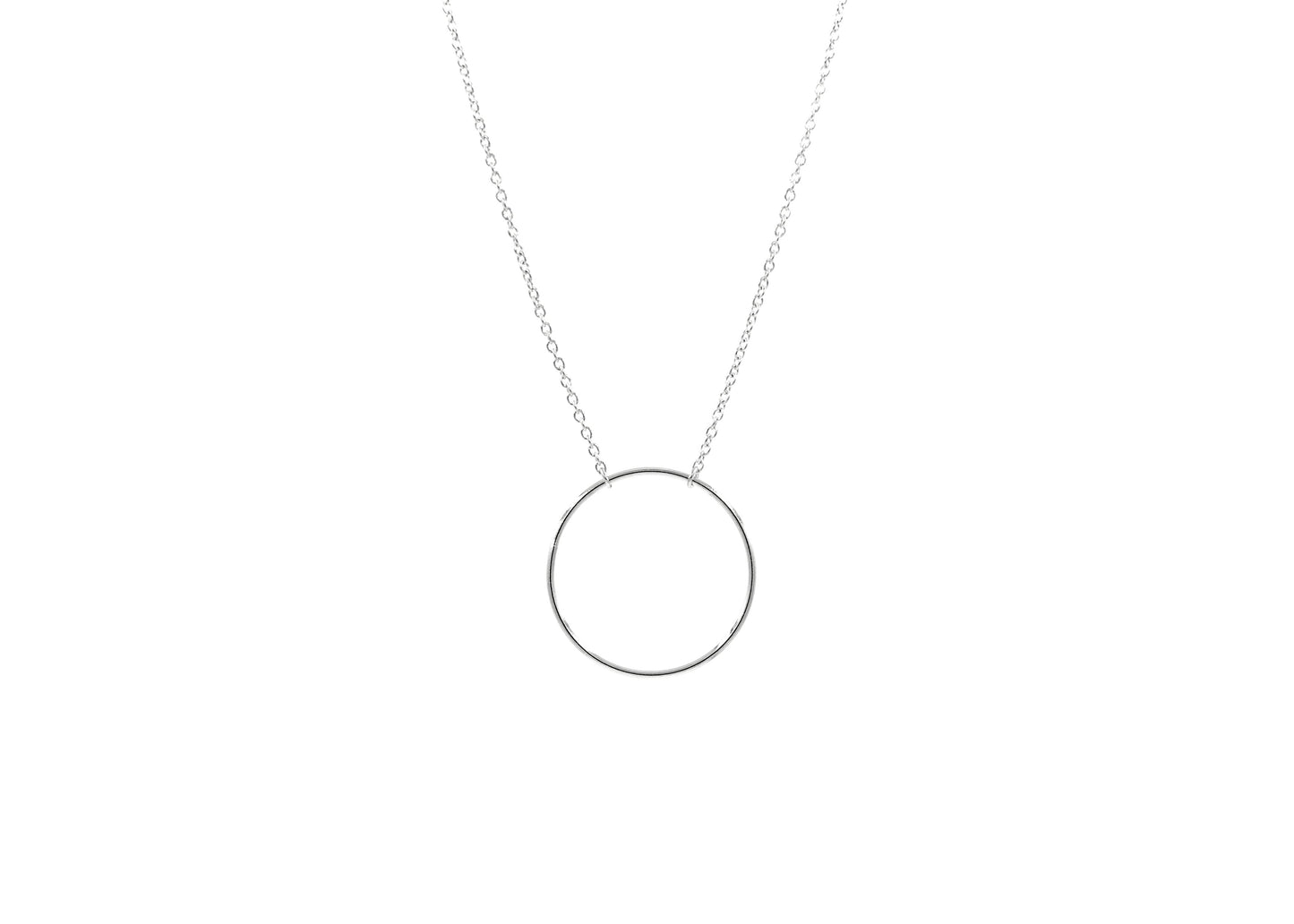 Halskette mit eingearbeitetem Ring aus Silber