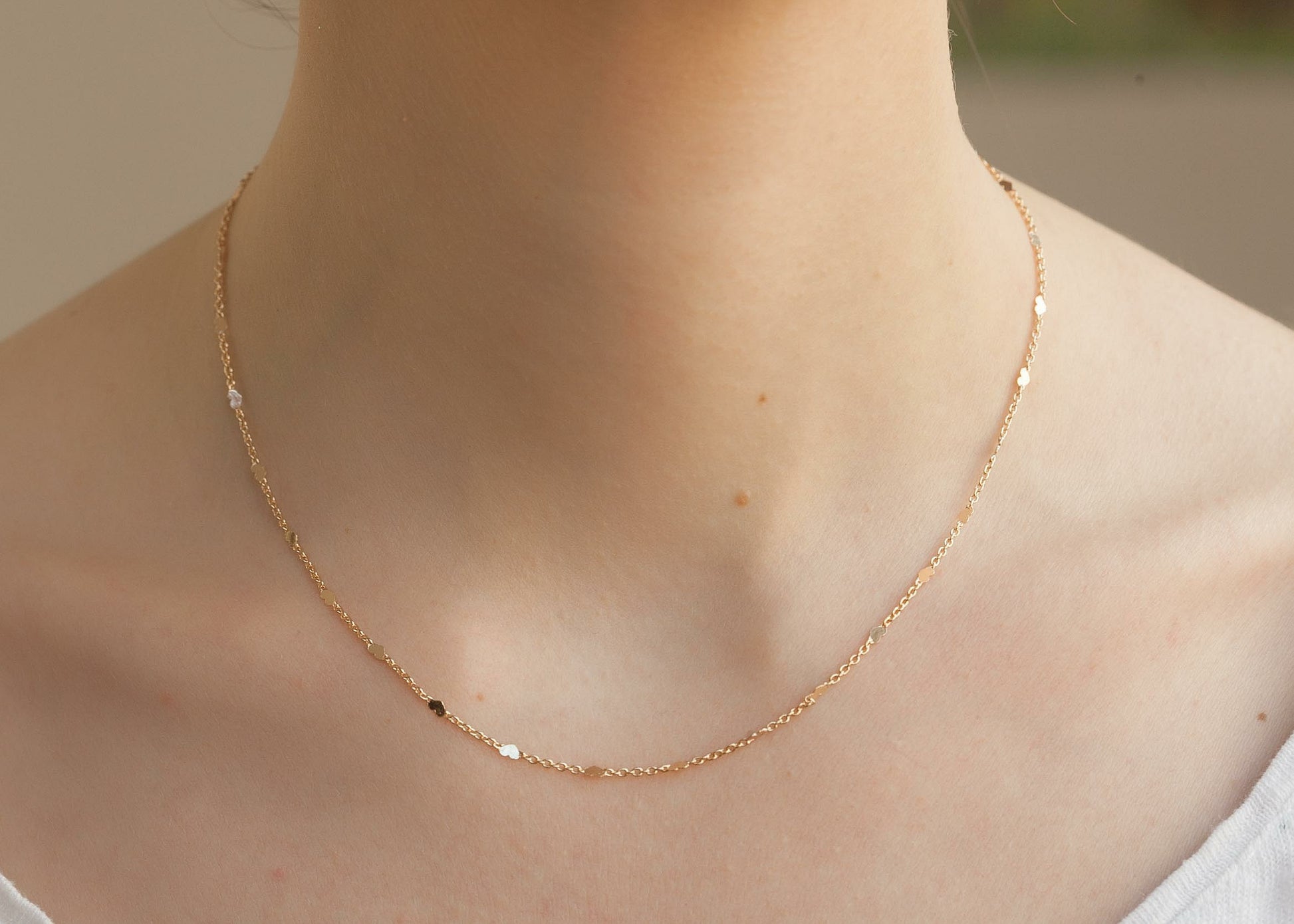Kurze Kette mit Herzen Vergoldet, Herzenkette