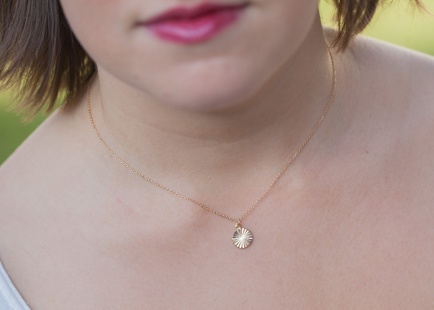 Kette mit Münze & Sonnenstrahlen - vergoldet