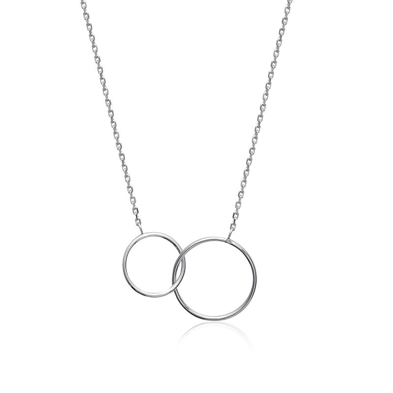 Halskette mit verschlungenen Ringen aus Silber