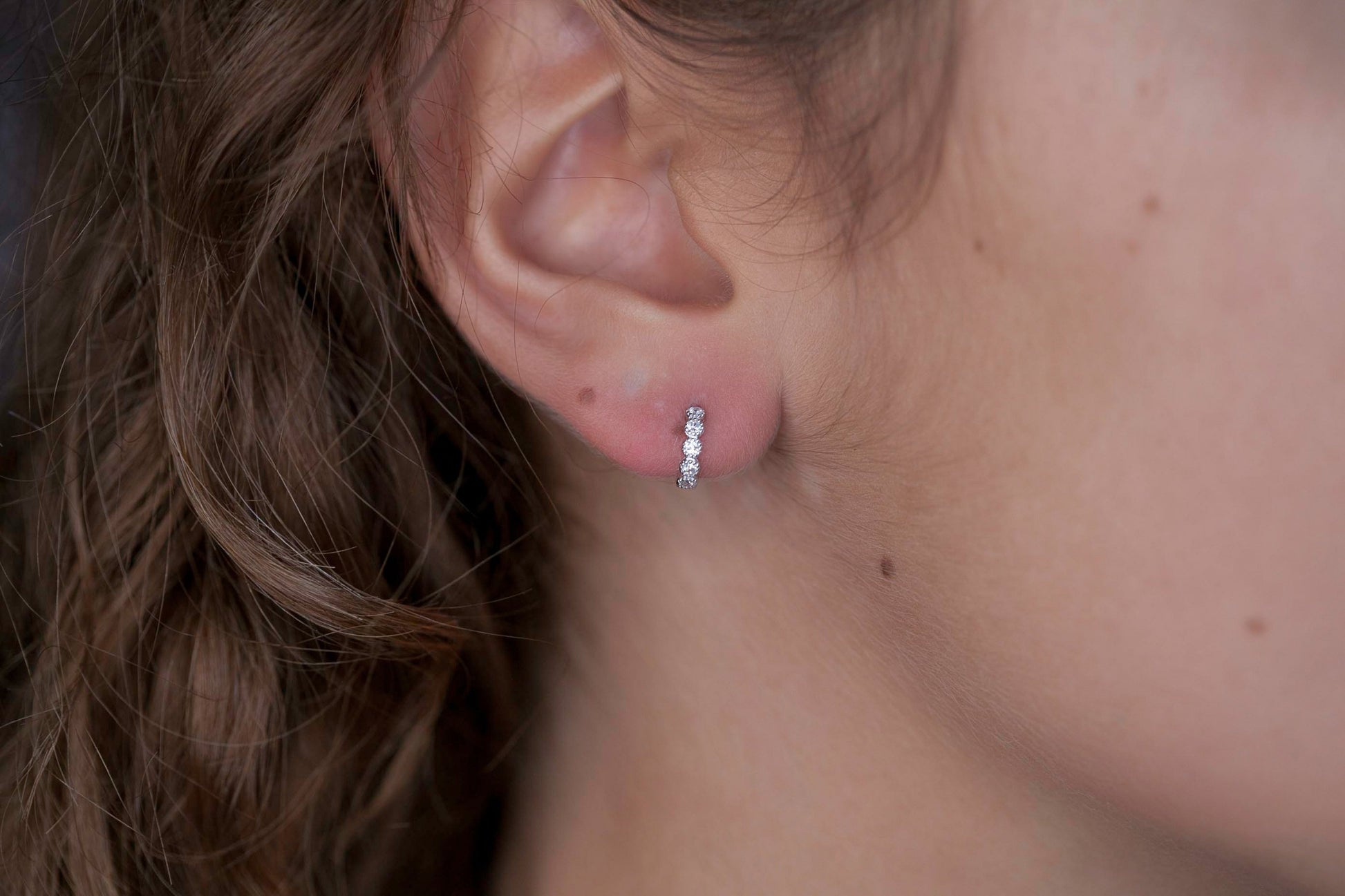 Creolen Ohrstecker mit strass aus Silber