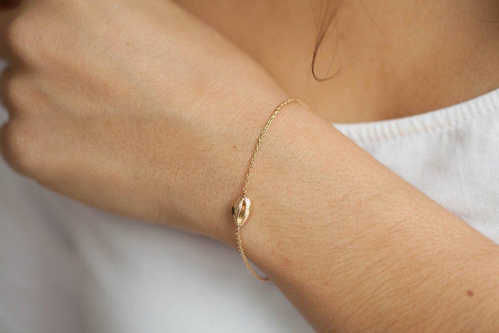 Armband mit Muschel 16K vergoldet