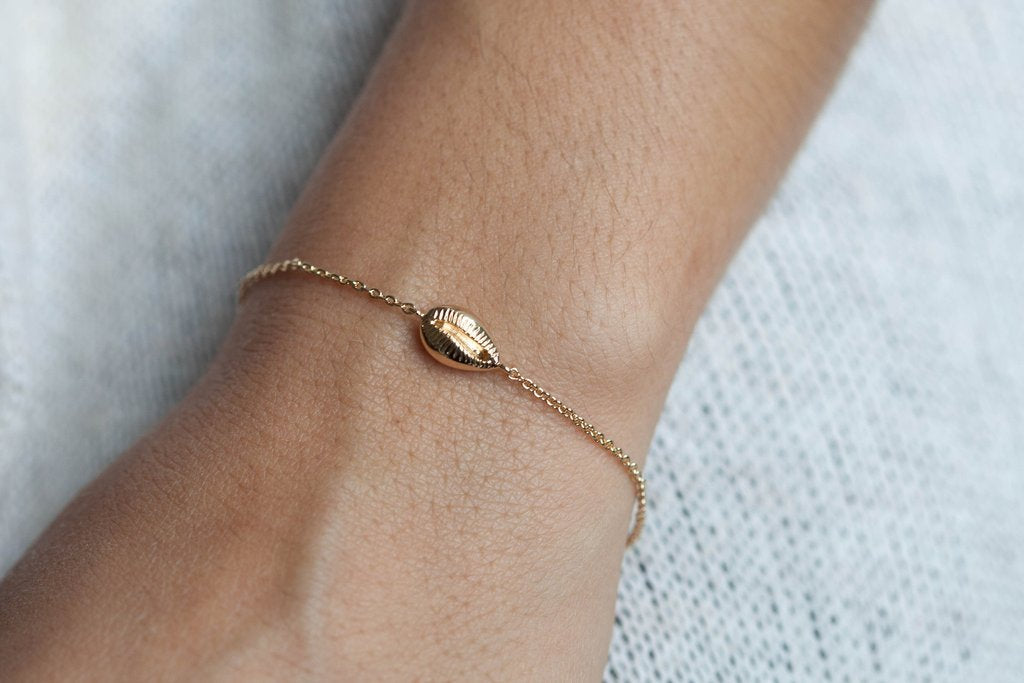 Armband mit Muschel 16K vergoldet