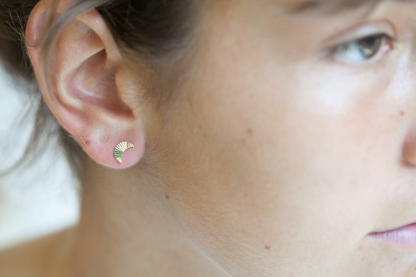 Halbmond Ohrstecker - 16K Vergoldet