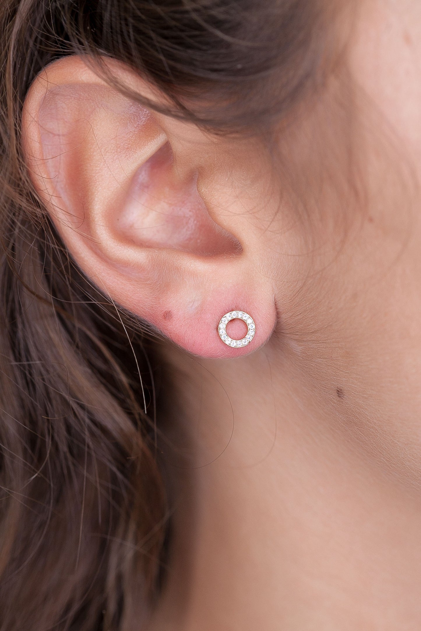 Ohrstecker Kreis mit Zirkoniasteinen Vergoldet - Ohrringe für Damen