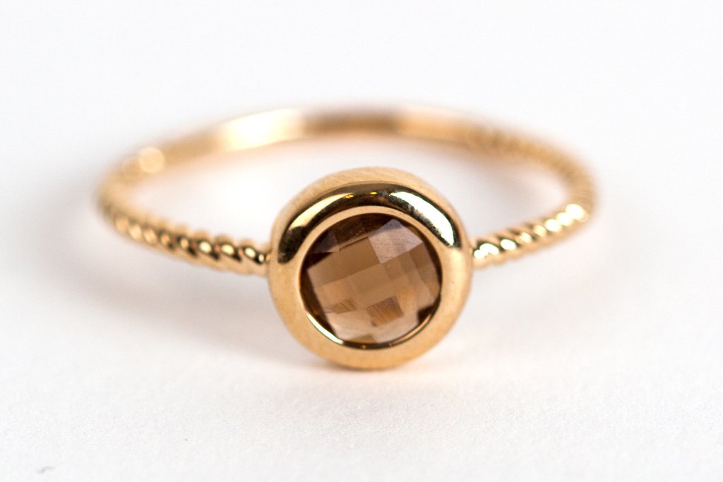 Ring mit braunem Stein - Vergoldet