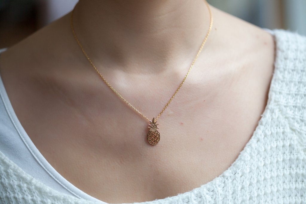 Kette mit Ananas - 16K Vergoldet