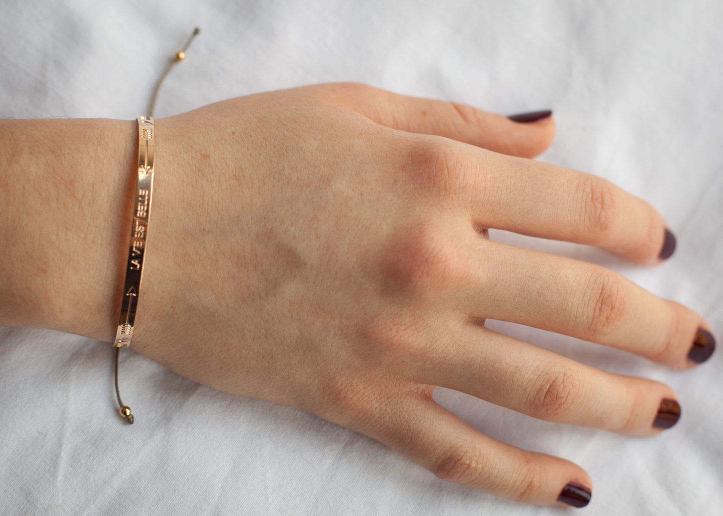 Armreif "La vie est belle" vergoldet