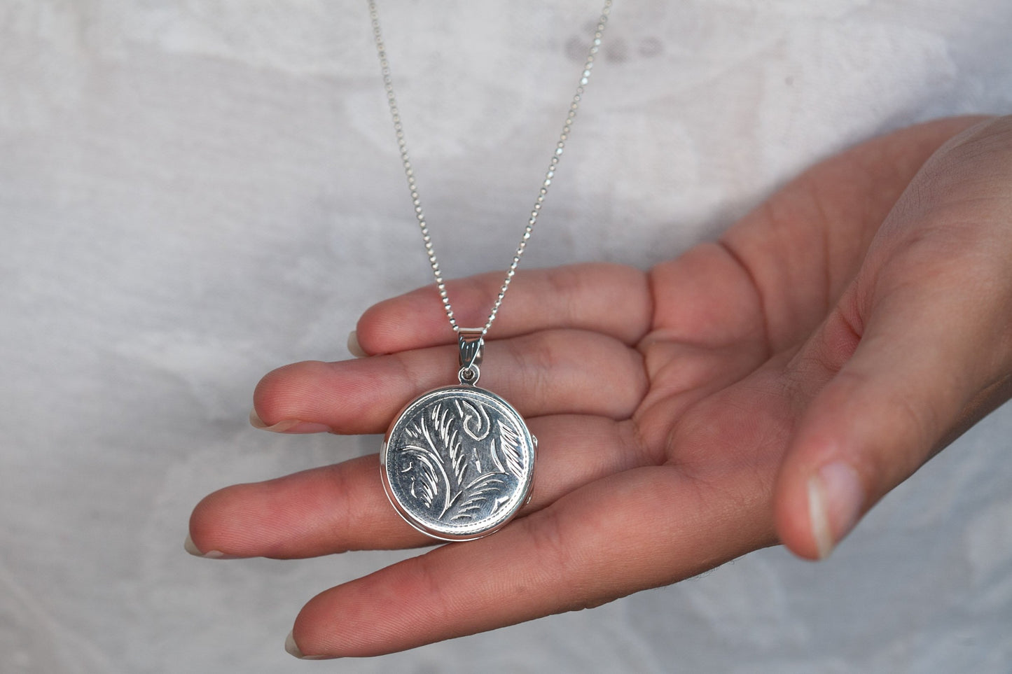 Lange Kette mit Foto Medaillon aus Silber