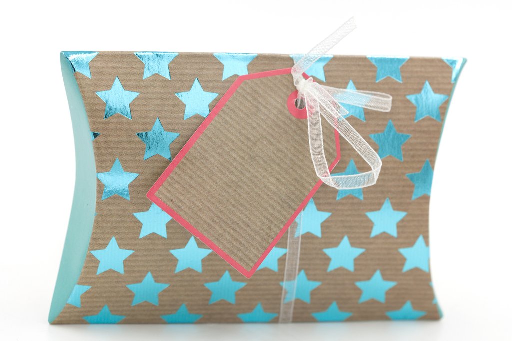 Bunte Papiertüte als Geschenkverpackung