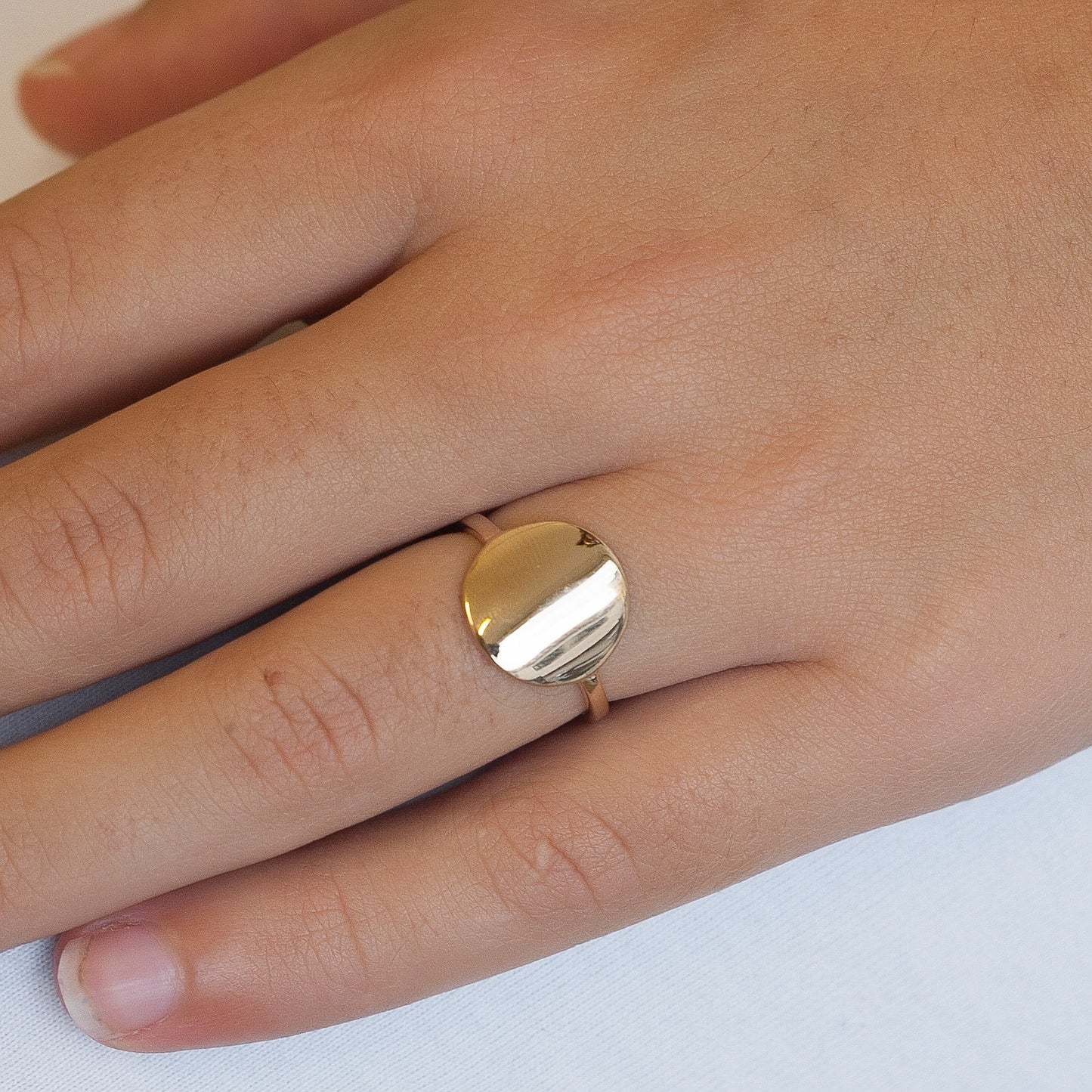 Feiner Ring mit Scheibe | 16Karat vergoldet
