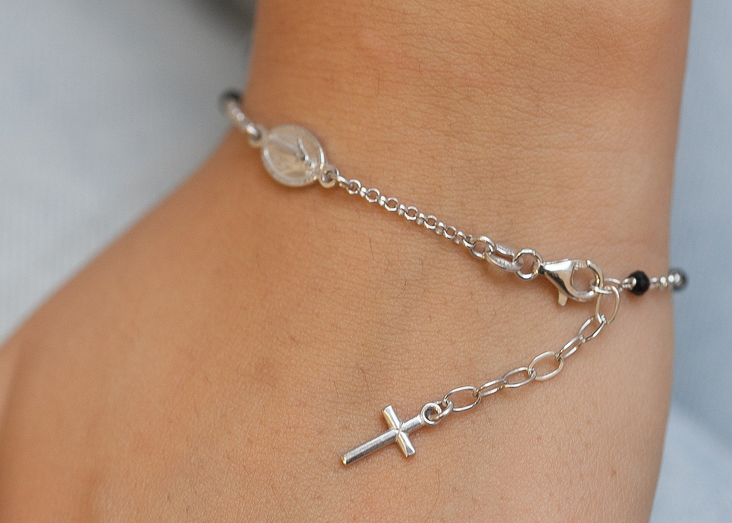 Armband Rosenkranz Santa Rita aus 925er Silber mit schwarzen Perlen