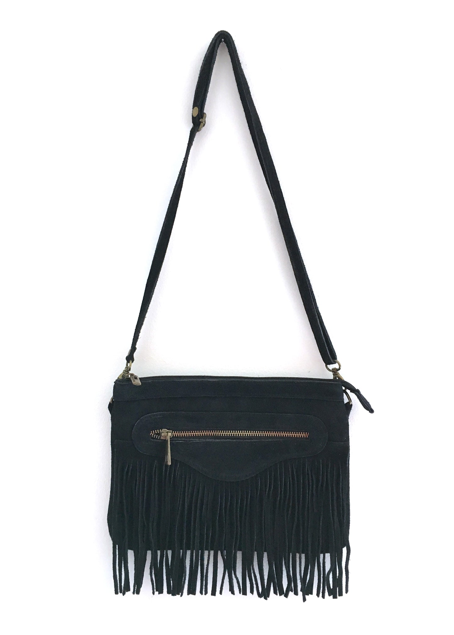 Schwarze Fransentasche aus Leder