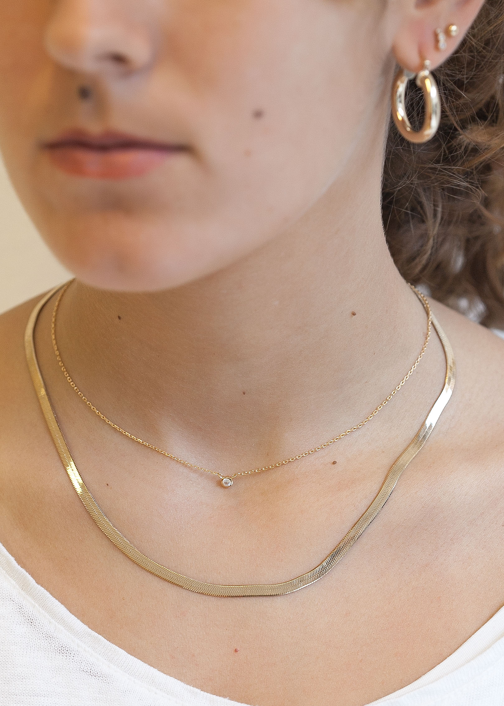 Vergoldete Halskette mit klassischer flacher Schlangenkette