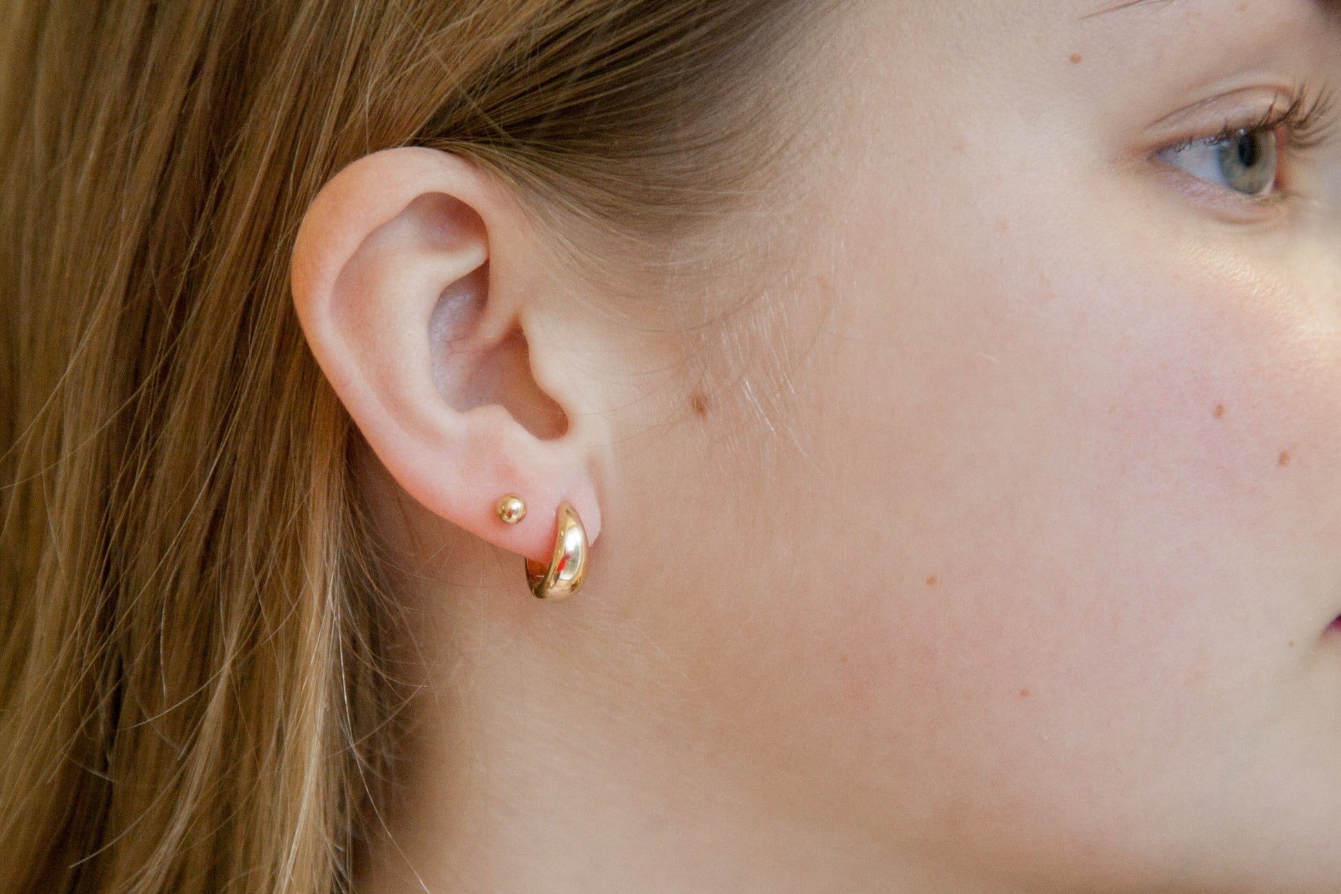 18K vergoldete Ohrringe – Tropfenform, leicht & elegant