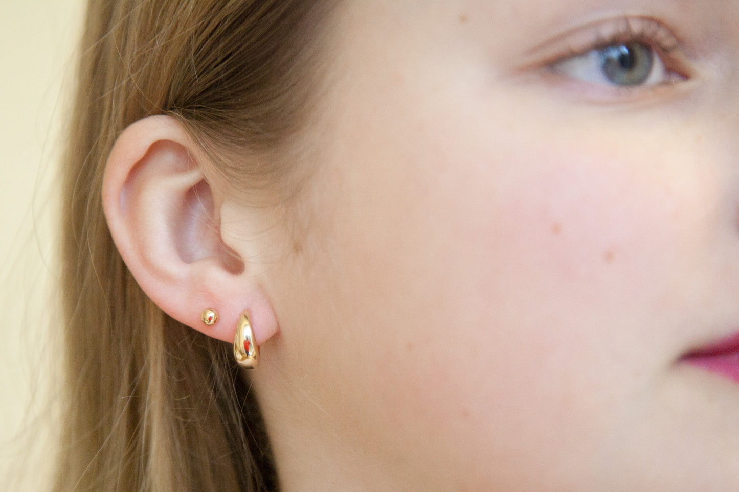 18K vergoldete Ohrringe – Tropfenform, leicht & elegant