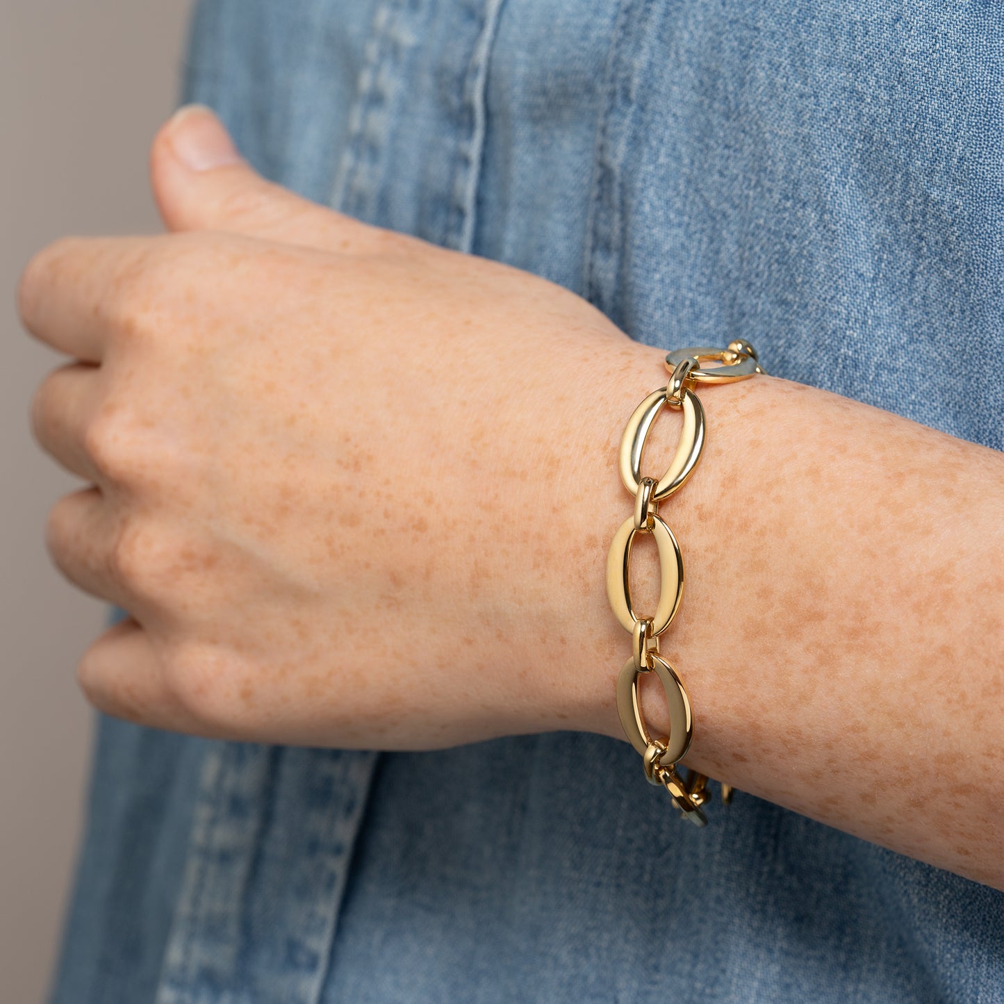 Goldfarbenes Gliederarmband aus Edelstahl – Ovalglieder, verstellbar