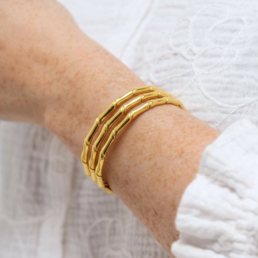 Goldfarbener Edelstahl Armreif – Bambus-Design, verstellbarer Triple-Armreif, wasserfest & langlebig