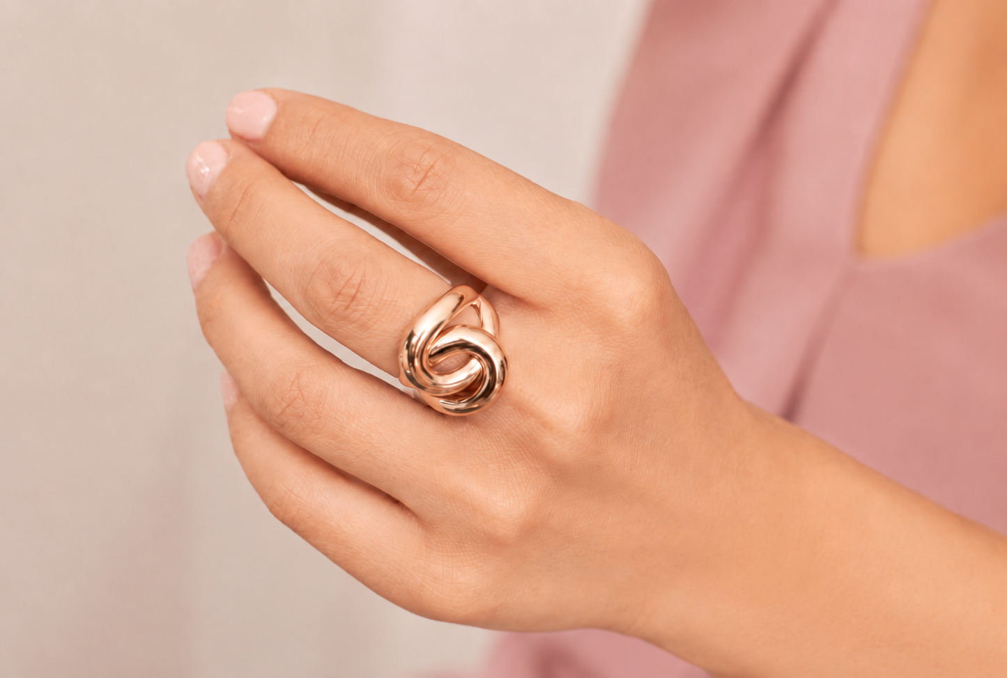 Vergoldeter verschlungener Ring
